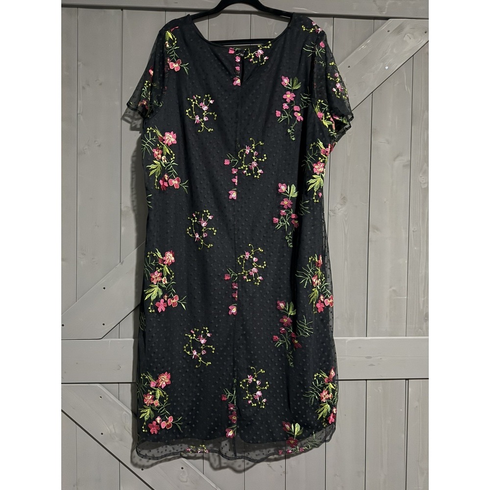 Catherine's Pullover Dress, Floral on Black  size 2X 22/24